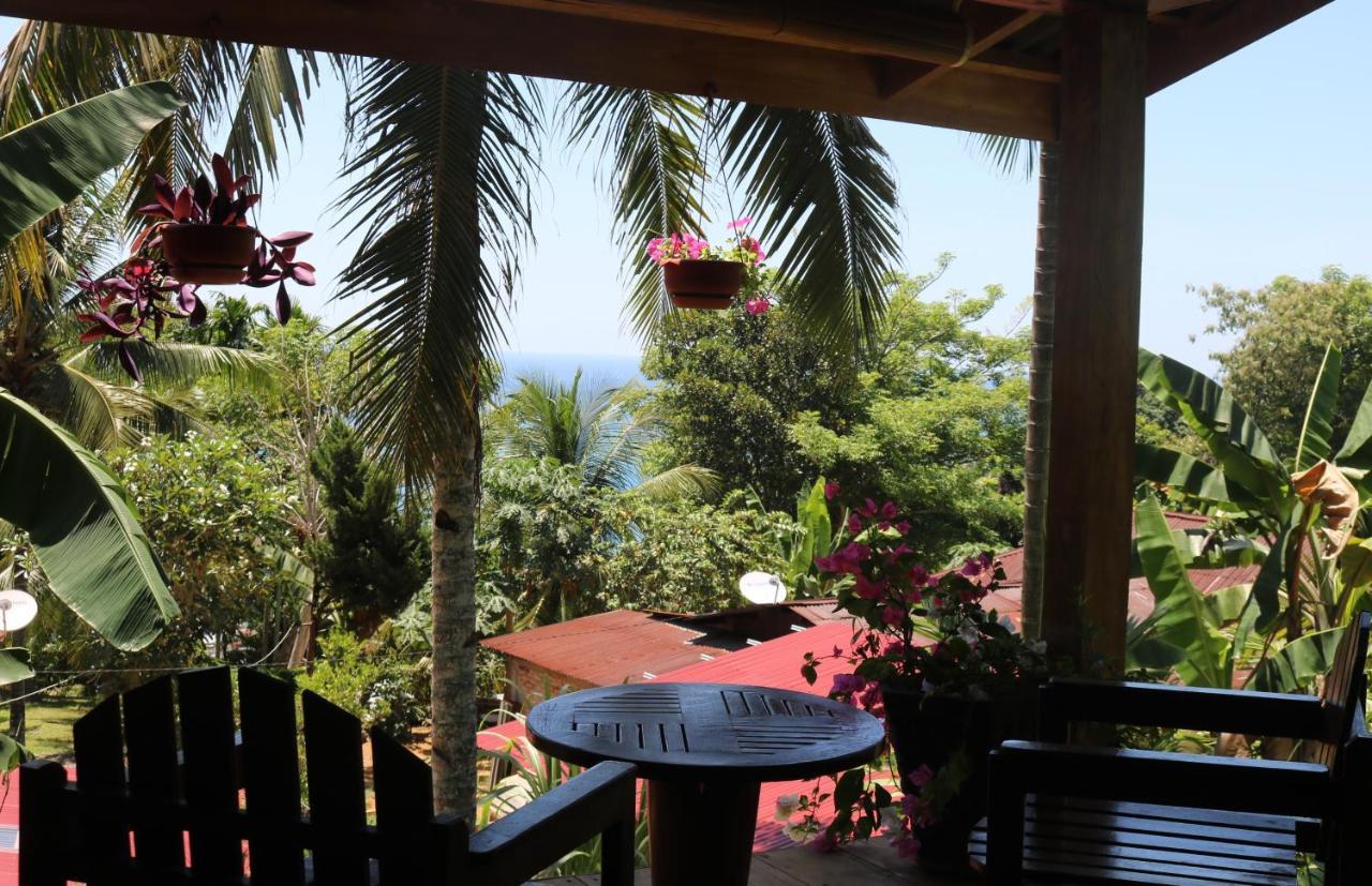 Air Manis Hillside Villa Cafe & Resto Padang  Exterior foto